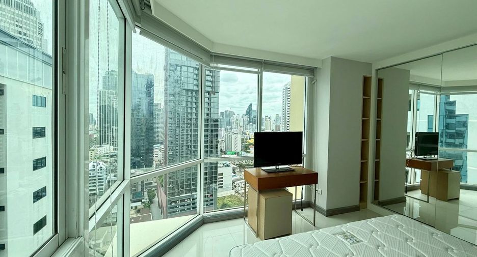 For rent 2 bedrooms condo in Watthana, Bangkok
