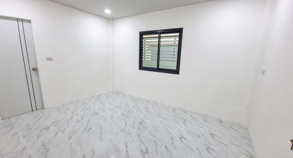 Casa en venta de 3 habitaciones en Si Racha, Chonburi