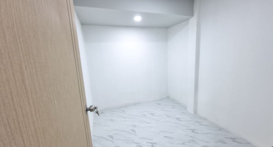 Casa en venta de 3 habitaciones en Si Racha, Chonburi