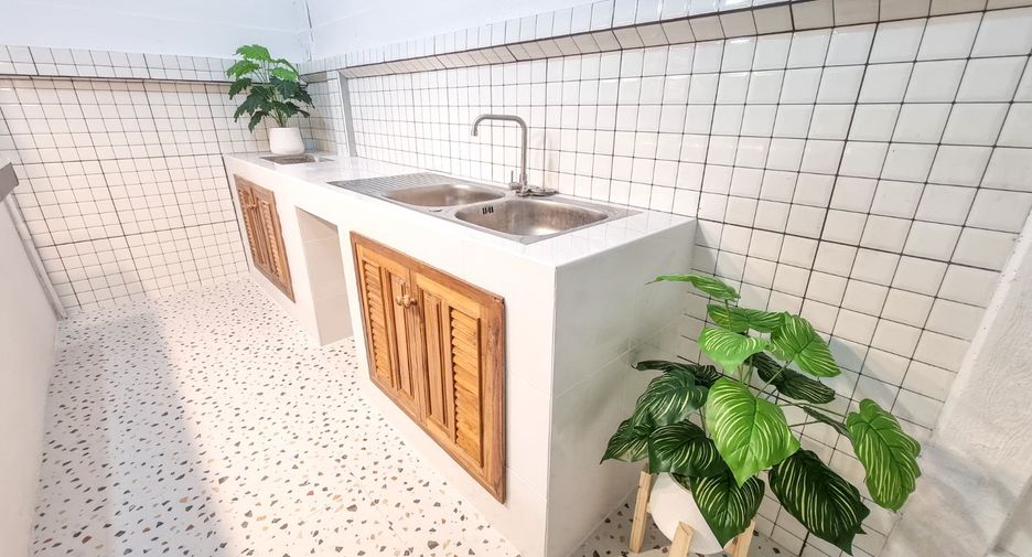 Casa adosada en venta de 3 habitaciones en Mueang Chon Buri, Chonburi