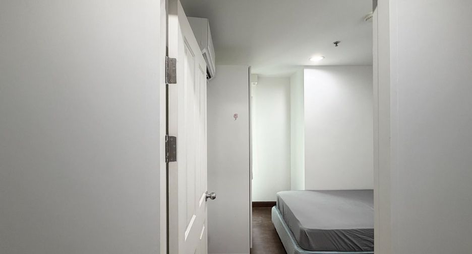 À louer 2 chambres condo à Huai Khwang, Bangkok