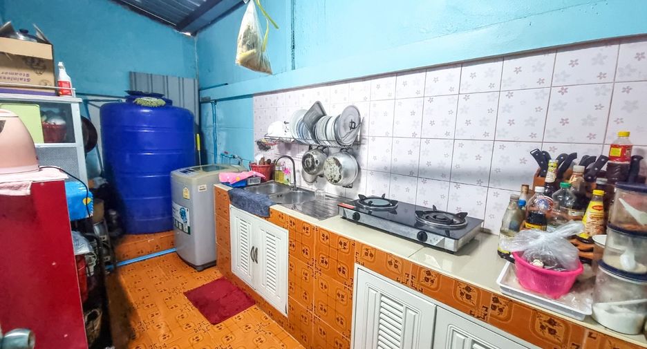 Reihenhaus zum Kauf mit 3 Zimmer in Phan Thong, Chonburi