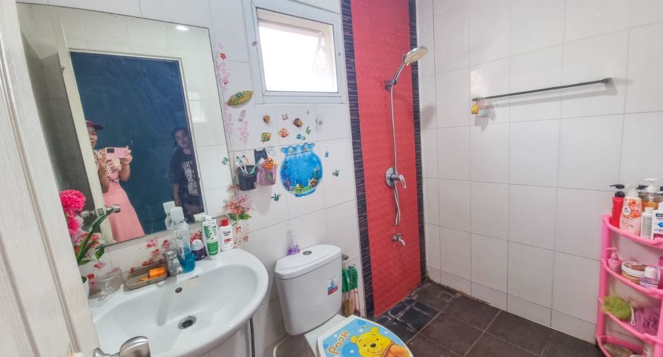 Reihenhaus zum Kauf mit 3 Zimmer in Phan Thong, Chonburi