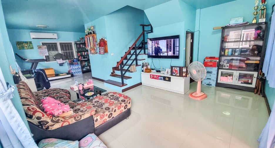 Reihenhaus zum Kauf mit 3 Zimmer in Phan Thong, Chonburi