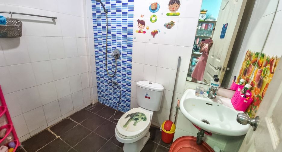 Reihenhaus zum Kauf mit 3 Zimmer in Phan Thong, Chonburi