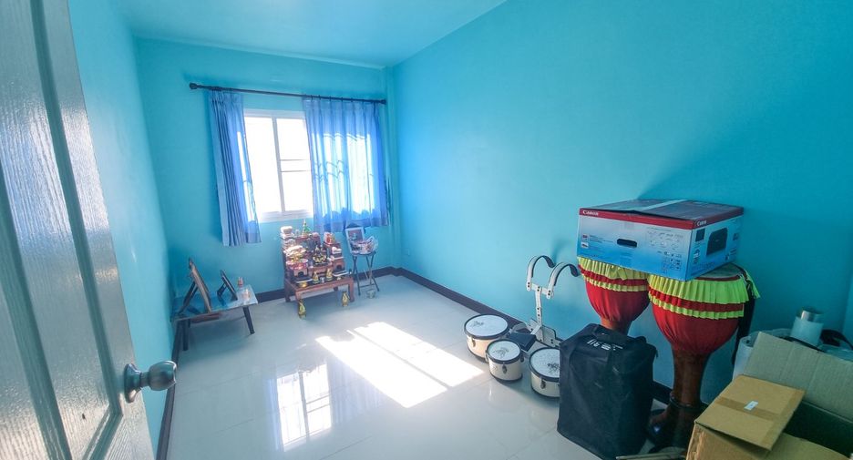 Reihenhaus zum Kauf mit 3 Zimmer in Phan Thong, Chonburi