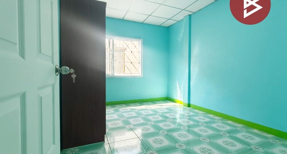 À vendre 2 chambres maison de ville à Plaeng Yao, Chachoengsao