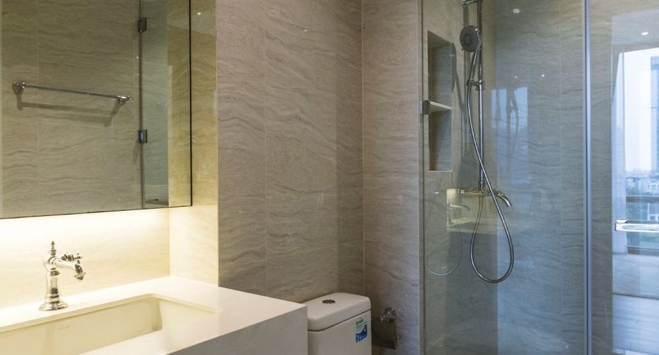 Condo en alquiler de 2 habitaciones en Pathum Wan, Bangkok