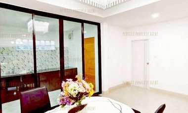 Casa adosada en venta de 3 habitaciones en Mueang Nonthaburi, Nonthaburi