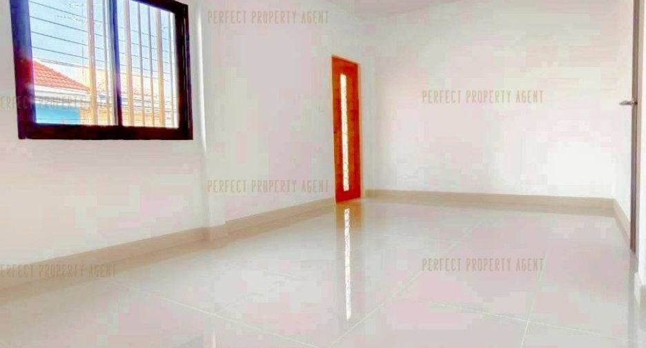 For sale 3 bedrooms townhouse in Mueang Nonthaburi, Nonthaburi