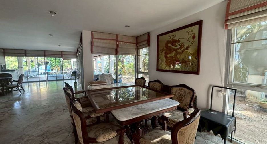 For sale 3 bedrooms house in Sattahip, Chonburi