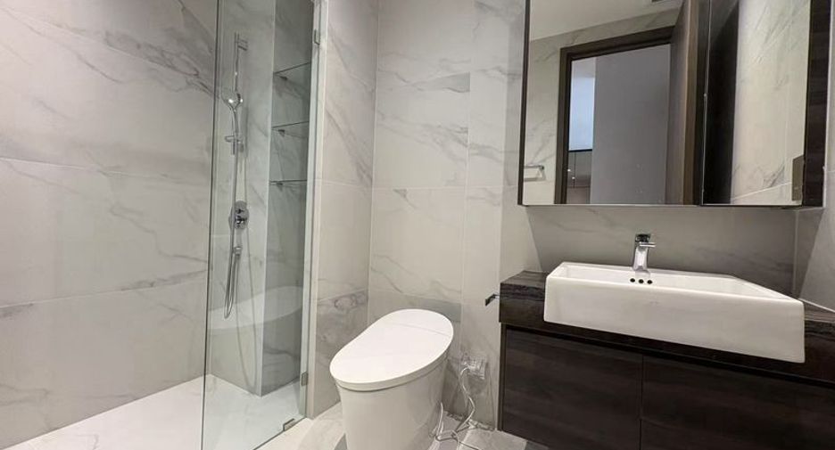 Condo en alquiler de 2 habitaciones en Sathon, Bangkok