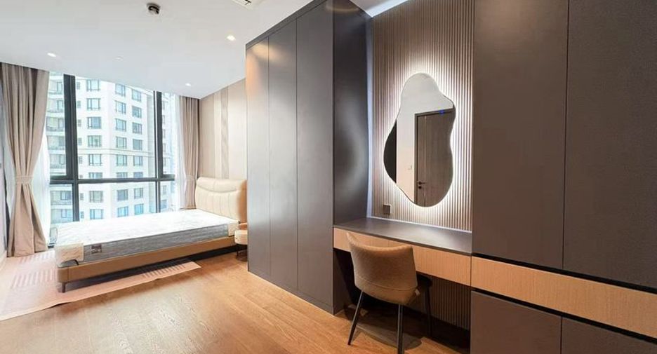 For rent 3 ベッドルーム condo in Sathon, Bangkok