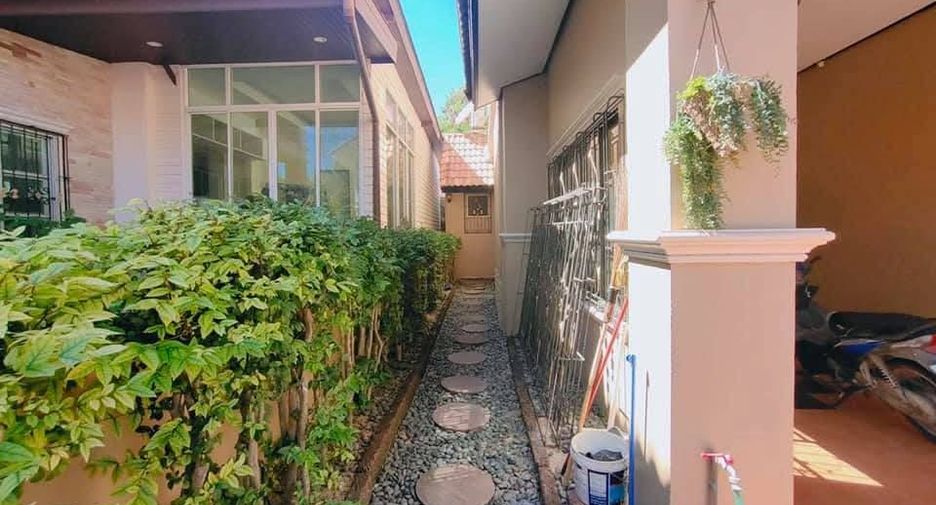 For rent and for sale 3 bedrooms house in East Pattaya, Pattaya