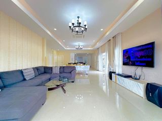Villa zur Miete und zum Kauf mit 4 Zimmer in Bang Lamung, Chonburi