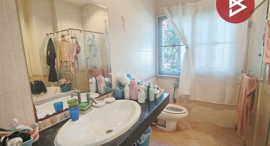 Casa en venta de 4 habitaciones en Lam Luk Ka, Pathum Thani