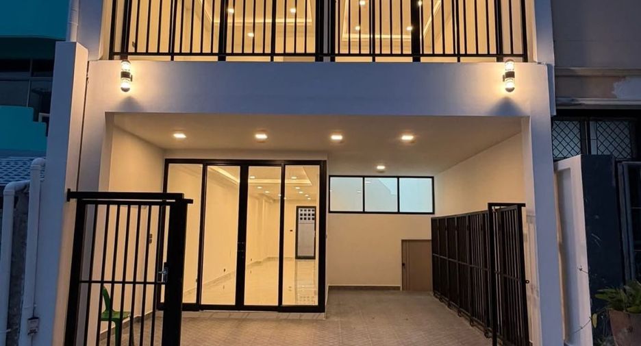 For sale 4 bedrooms townhouse in South Pattaya, Pattaya