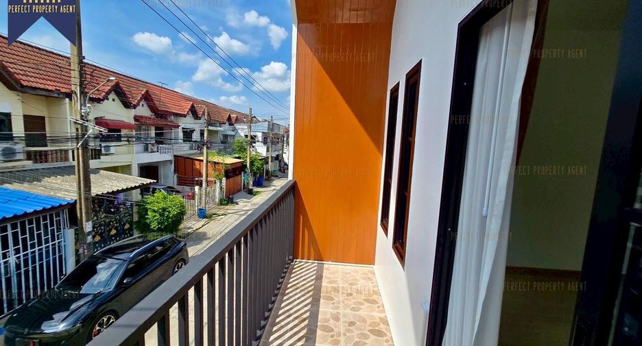For sale 3 bedrooms townhouse in Khlong Sam Wa, Bangkok