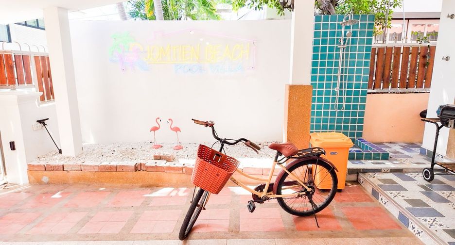 For sale 3 bedrooms villa in Jomtien, Pattaya