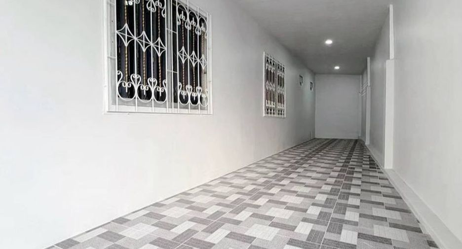 Продажа 2 спальни дом в Si Racha, Чонбури