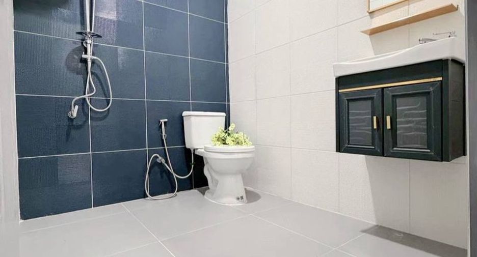 Продажа 2 спальни дом в Si Racha, Чонбури