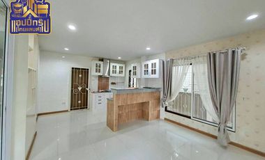 For sale 3 ベッドルーム house in Phan Thong, Chonburi