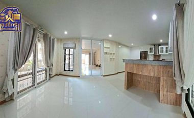 For sale 3 ベッドルーム house in Phan Thong, Chonburi
