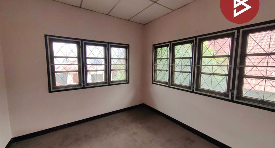 For sale 4 bedrooms house in Min Buri, Bangkok
