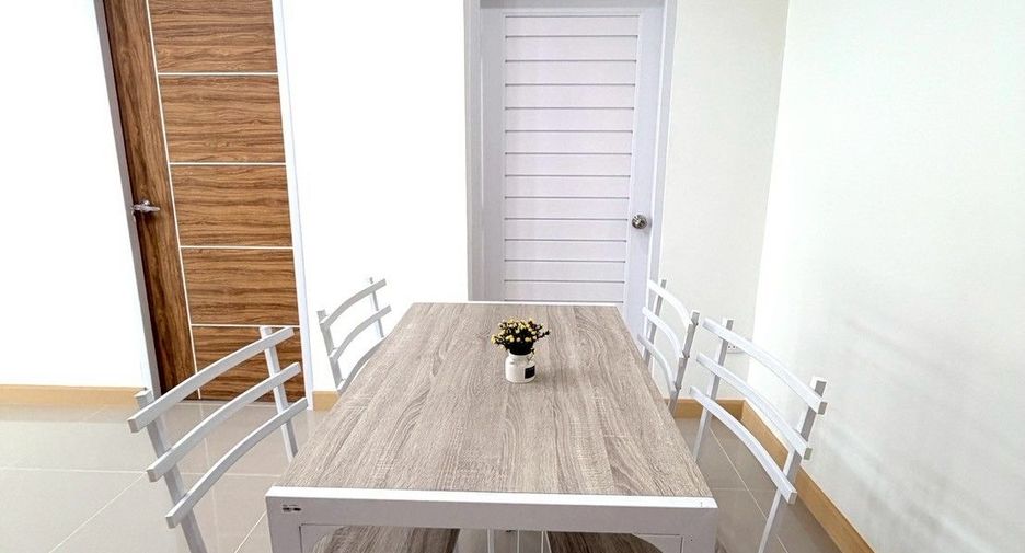 For sale 2 bedrooms townhouse in Phanat Nikhom, Chonburi