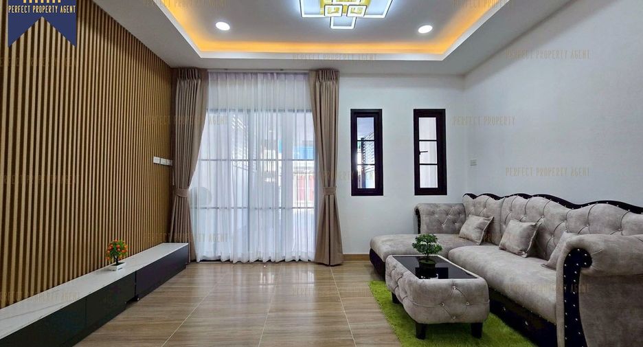 Reihenhaus zum Kauf mit 3 Zimmer in Wang Thonglang, Bangkok