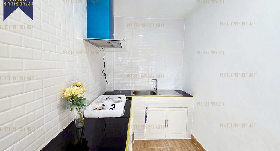 Reihenhaus zum Kauf mit 3 Zimmer in Wang Thonglang, Bangkok