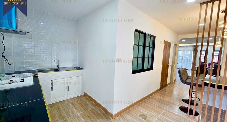 Reihenhaus zum Kauf mit 3 Zimmer in Wang Thonglang, Bangkok