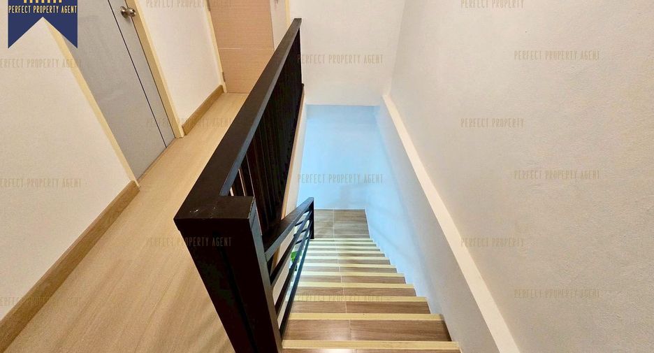 Reihenhaus zum Kauf mit 3 Zimmer in Wang Thonglang, Bangkok