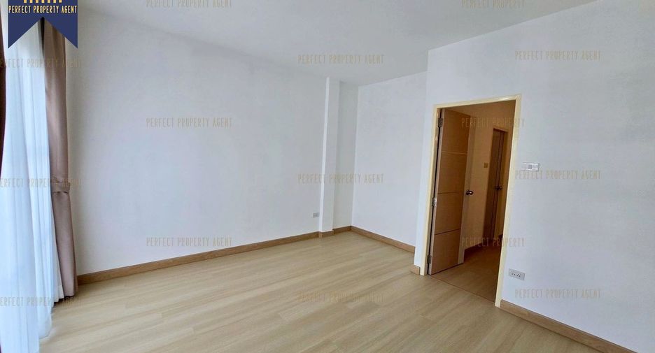 Reihenhaus zum Kauf mit 3 Zimmer in Wang Thonglang, Bangkok