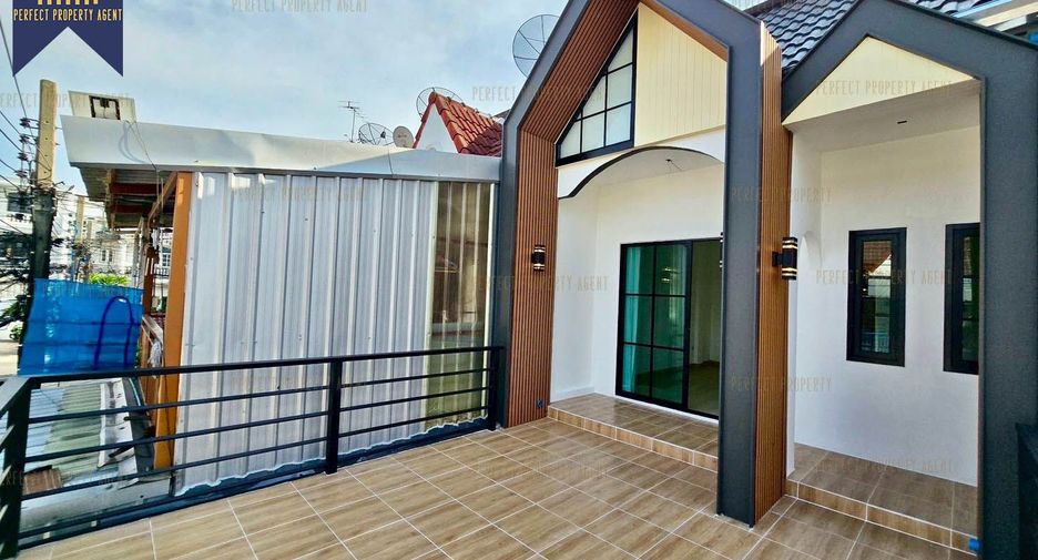 Reihenhaus zum Kauf mit 3 Zimmer in Wang Thonglang, Bangkok