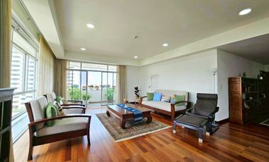 For rent そして for sale 3 ベッドルーム condo in Khlong Toei, Bangkok