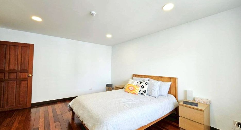 For rent and for sale 3 bedrooms condo in Khlong Toei, Bangkok