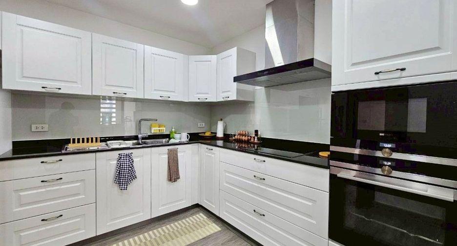 For rent and for sale 3 bedrooms condo in Khlong Toei, Bangkok