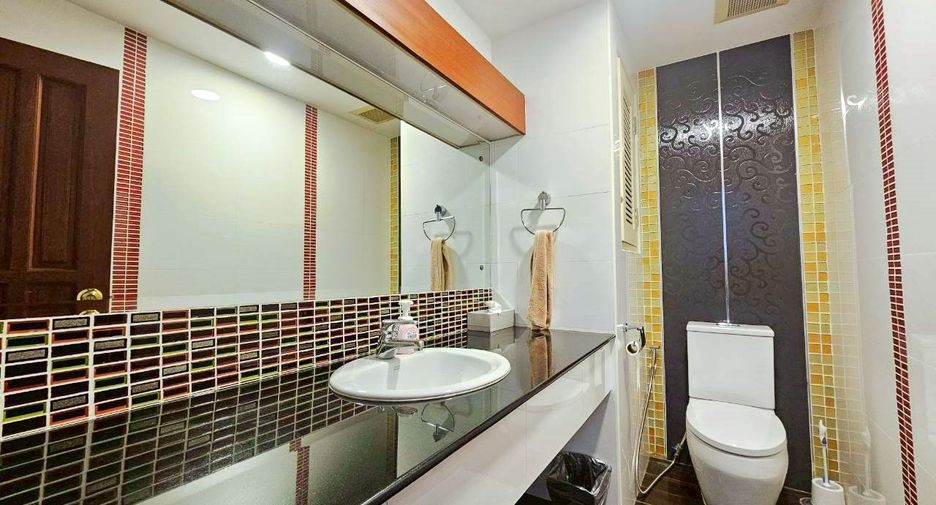 For rent and for sale 3 bedrooms condo in Khlong Toei, Bangkok
