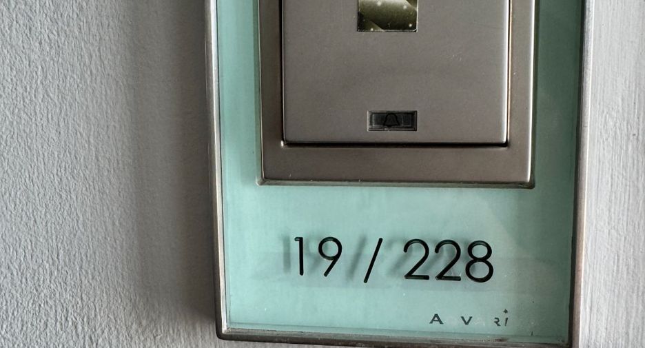 For rent 1 bed condo in Khlong Toei, Bangkok