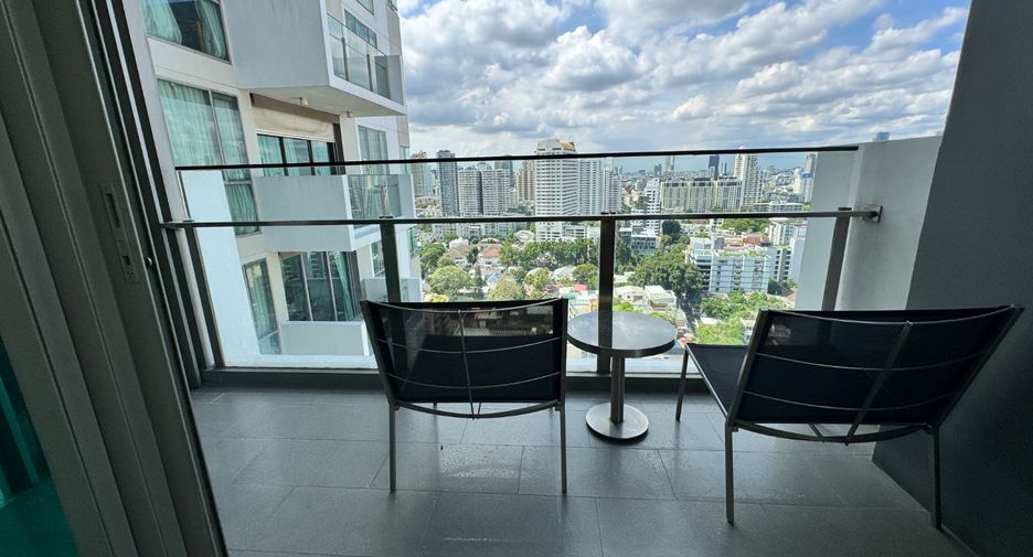 For rent 1 bed condo in Khlong Toei, Bangkok