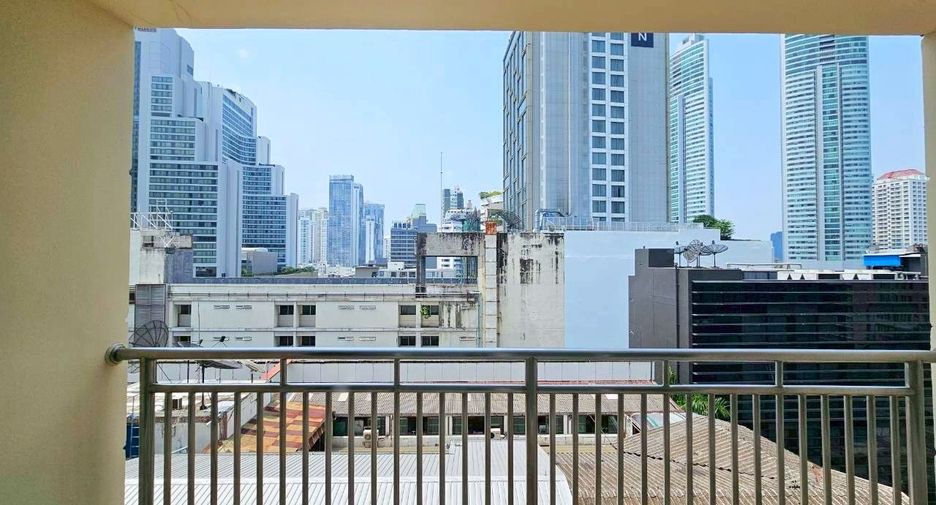 Apartamento en alquiler de 3 habitaciones en Khlong Toei, Bangkok