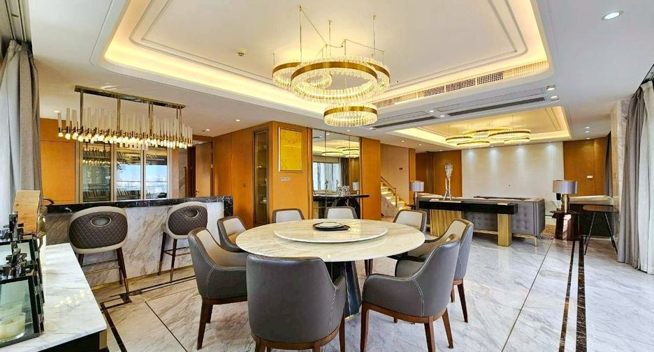 For rent and for sale 3 bedrooms condo in Khlong Toei, Bangkok