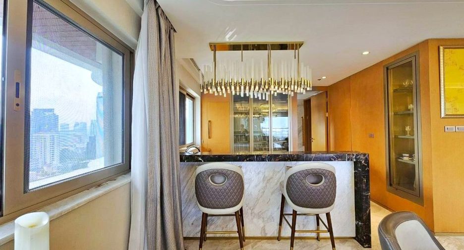 For rent and for sale 3 bedrooms condo in Khlong Toei, Bangkok