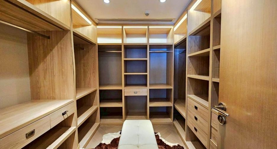 For rent and for sale 3 bedrooms condo in Khlong Toei, Bangkok