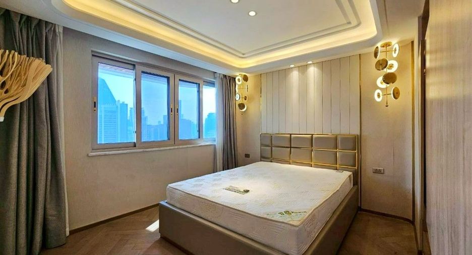 For rent and for sale 3 bedrooms condo in Khlong Toei, Bangkok