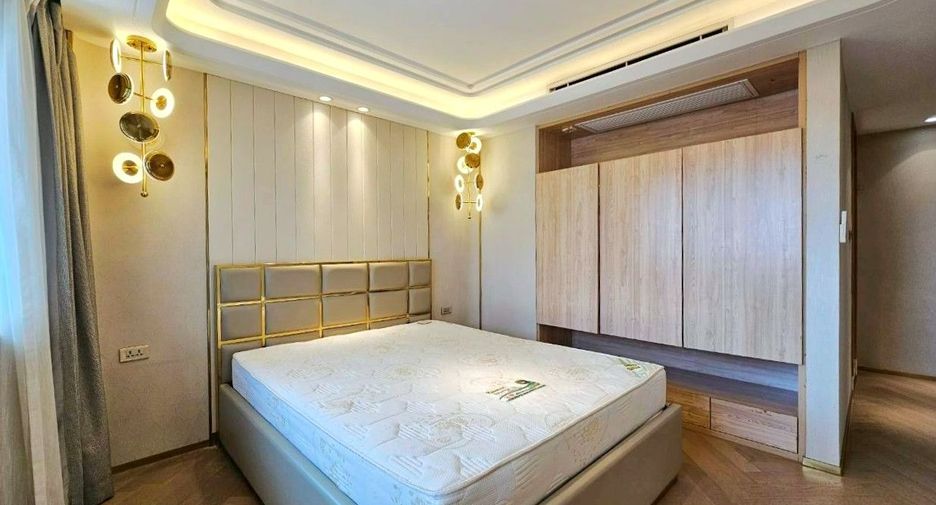 For rent and for sale 3 bedrooms condo in Khlong Toei, Bangkok