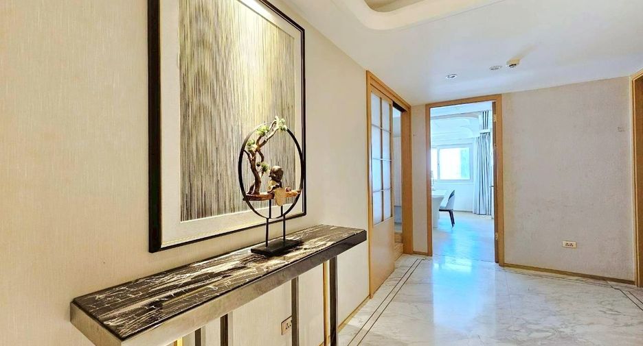 For rent and for sale 3 bedrooms condo in Khlong Toei, Bangkok