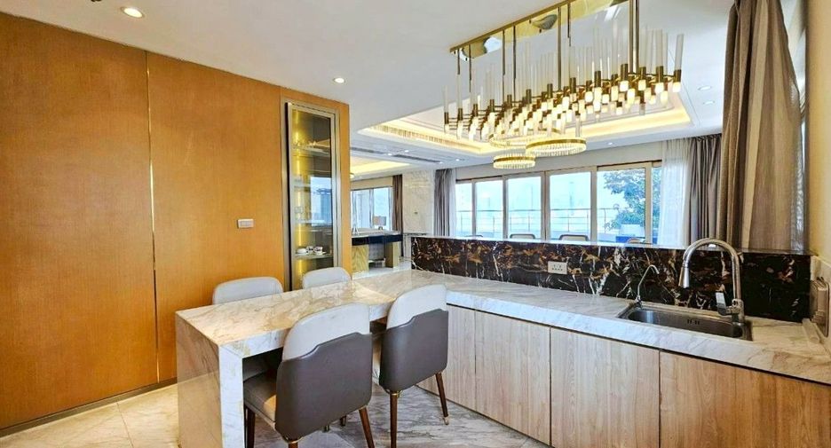 For rent and for sale 3 bedrooms condo in Khlong Toei, Bangkok