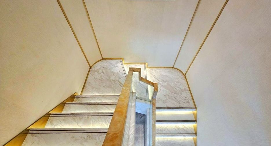 For rent and for sale 3 bedrooms condo in Khlong Toei, Bangkok